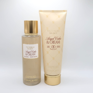 Set de body mist y loción corporal Victoria's Secret Angel Cake & Cream sobre fondo blanco.